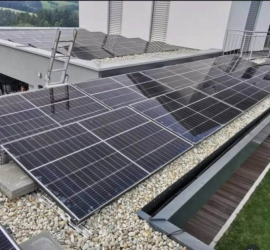 Photovoltaik Flachdach – Referenzprojekt von ALECTRA Elektrotechnik